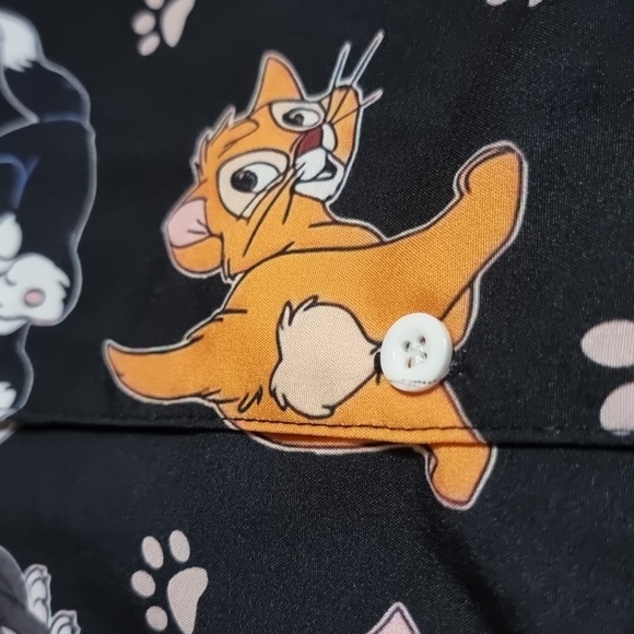 Disney Cats Unisex Button Down Short Sleeve Shirt - Picture 7 of 8